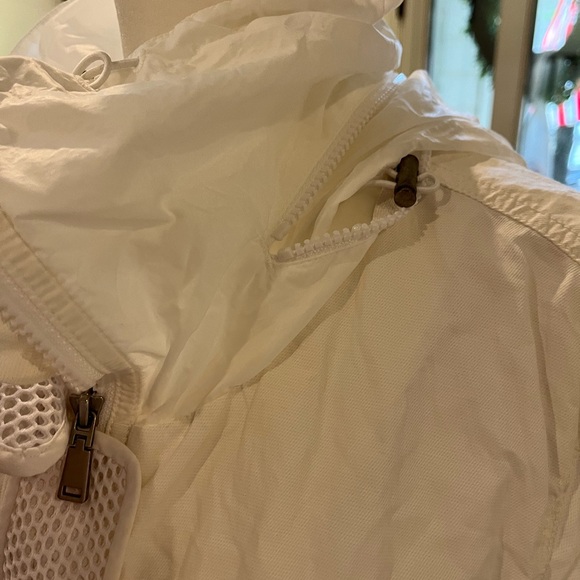 Elie Tahari hooded windbreaker/rain jacket - Picture 10 of 13